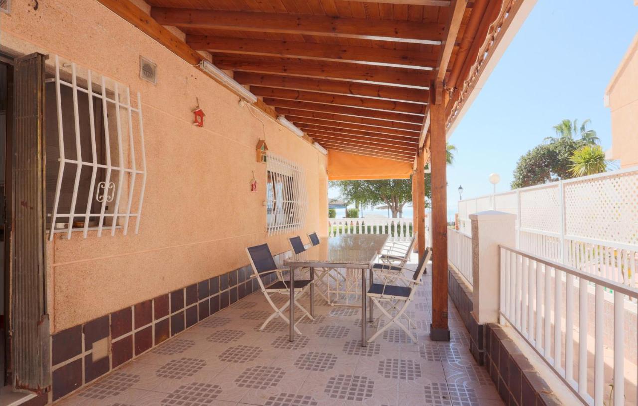 Cozy Home In Los Alcazares With Kitchen ロス・ナレホス エクステリア 写真